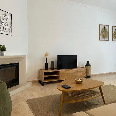 Nyaraló Zulla Moradia T3, Do Norte *