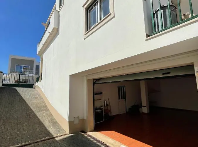 Zulla Moradia T3, Do Norte Nyaraló *