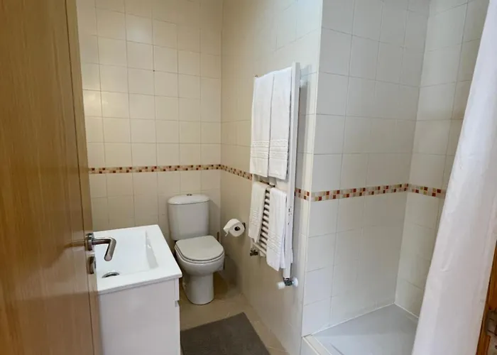 Zulla Moradia T3, Do Norte Nyaraló