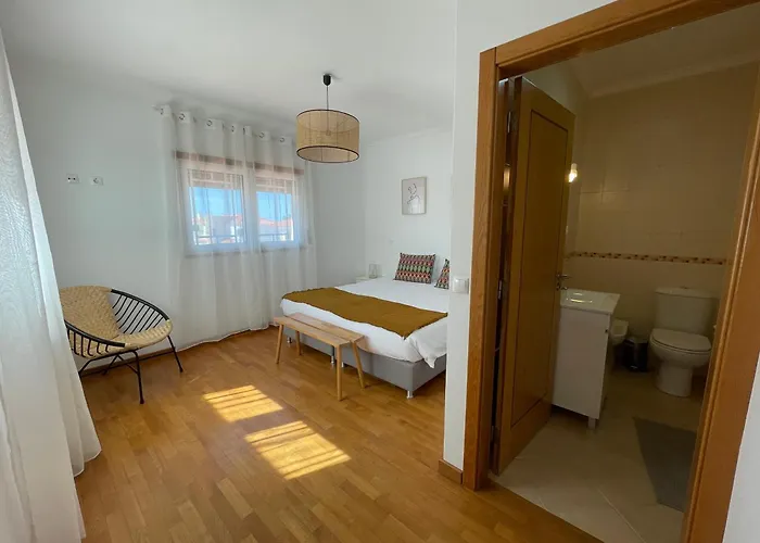 Zulla Moradia T3, Do Norte Nyaraló *